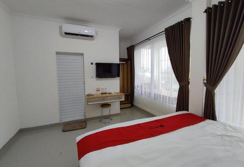 Hotel Reddoorz Near Rita Super Mall Purwokerto