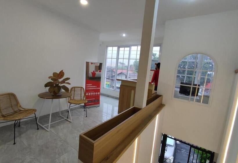 Hotel Reddoorz Near Rita Super Mall Purwokerto