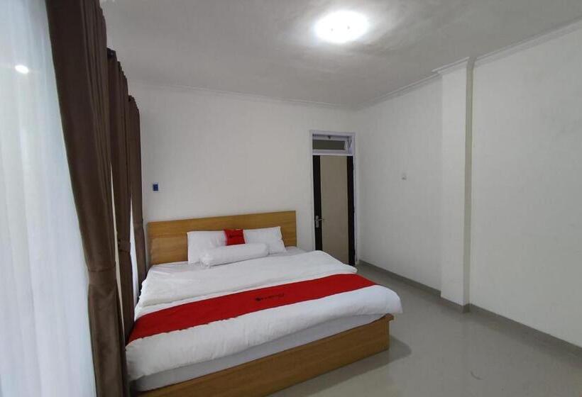 Hotel Reddoorz Near Rita Super Mall Purwokerto