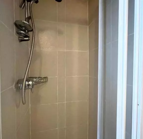 هتل The Lodge Bournemouth