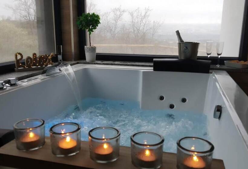 هتل Villa Regadio