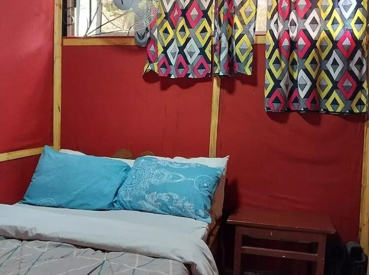 پانسیون Green Garden Guest House