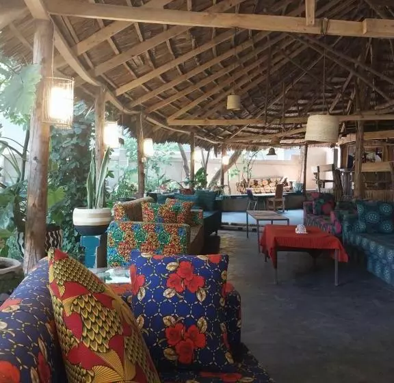پانسیون Green Garden Guest House
