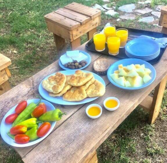 Bed and Breakfast Areti Rooms