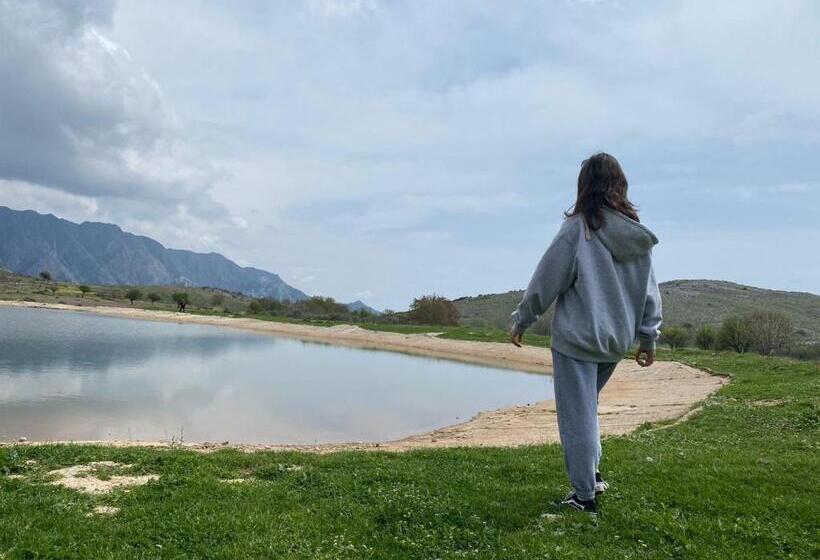 Bed and Breakfast Areti Rooms