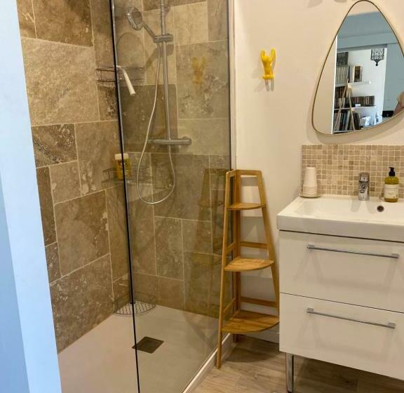 تختخواب و صبحانه Côté Court