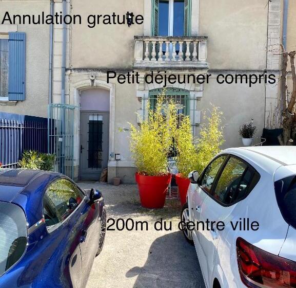 تختخواب و صبحانه Côté Court