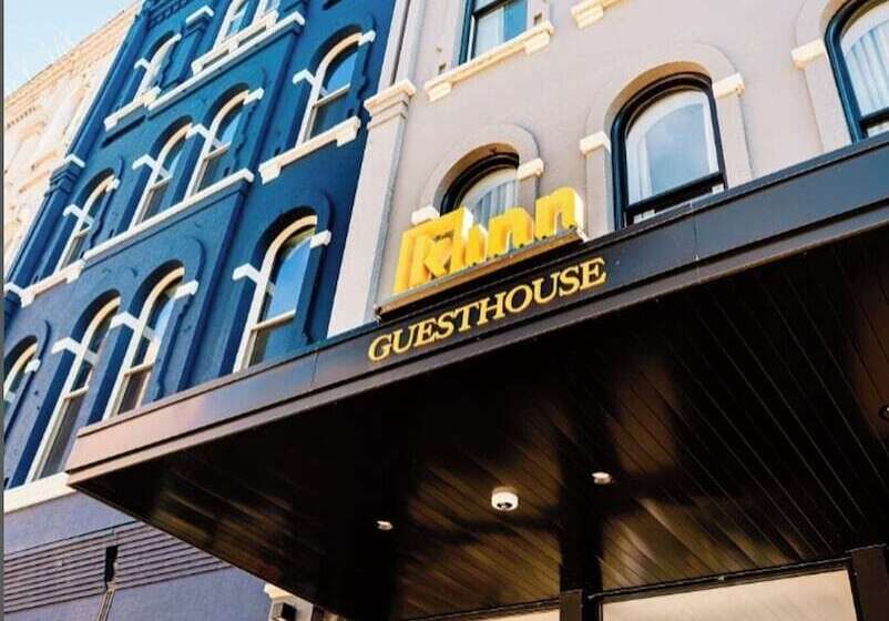 Отель Kinn Guesthouse Downtown