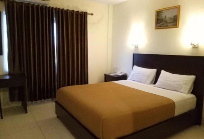 Szálloda Oyo 90552 Sayang Heulang Karang Laut