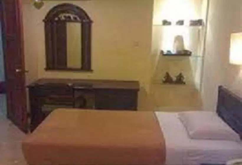 Hotelli Oyo 90552 Sayang Heulang Karang Laut