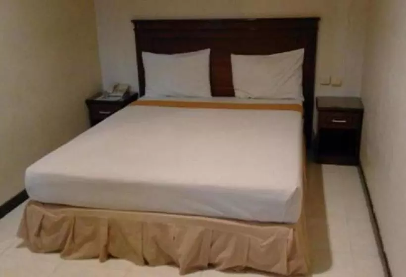 Hotelli Oyo 90552 Sayang Heulang Karang Laut