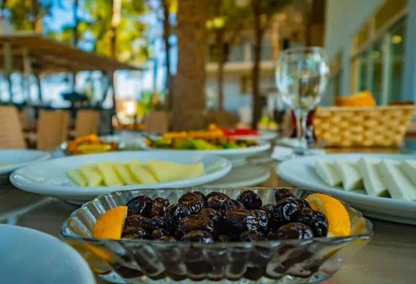 Hotelli Prenses Sealine Beach