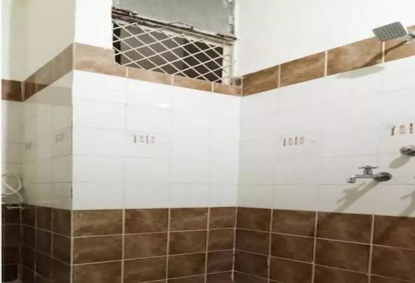 ホテル Spot On 81496 Maruti Nandan Guest House