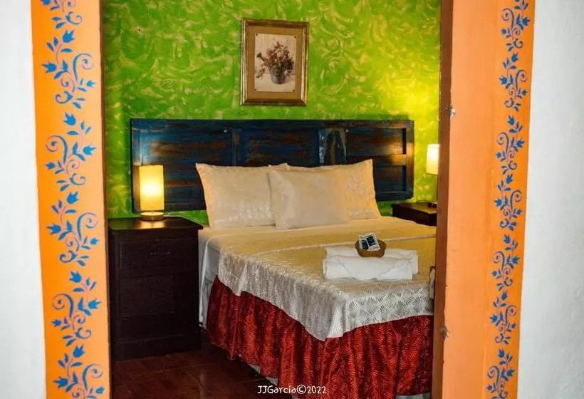 ユースホステル Hostal Koltin Suchitoto