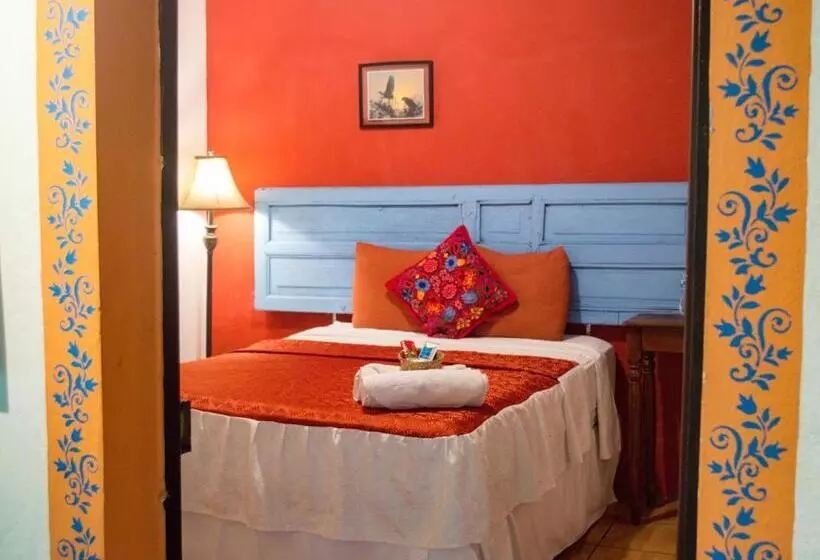 ユースホステル Hostal Koltin Suchitoto