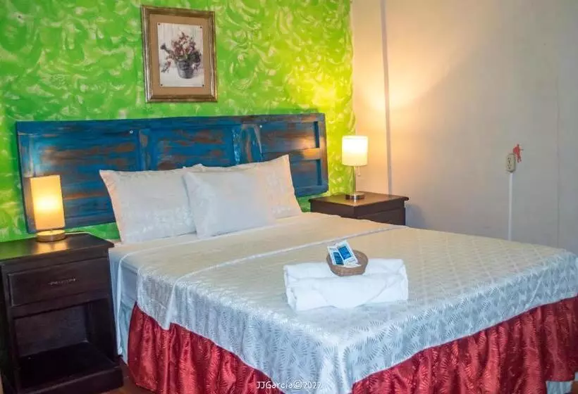 ユースホステル Hostal Koltin Suchitoto