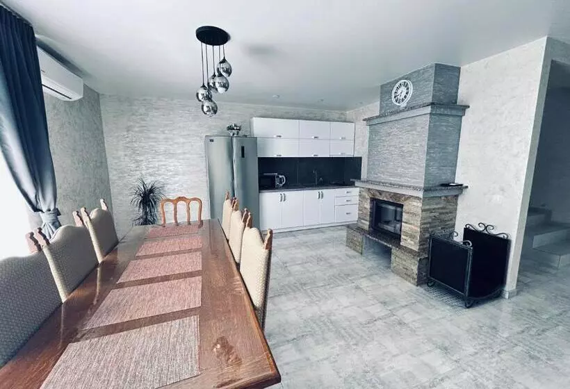 Majatalo котедж смерекова хата  пилипець