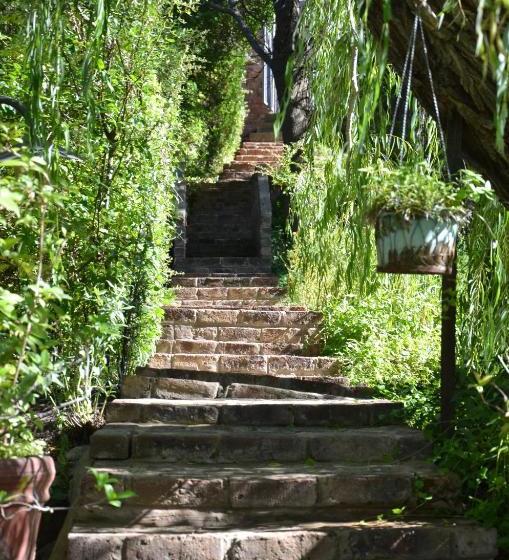 ペンション Dusk To Dawn Garden Court Burgersdorp