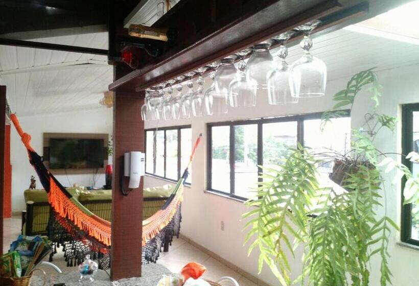 פנסיון Suítes Tropicana Guesthouse