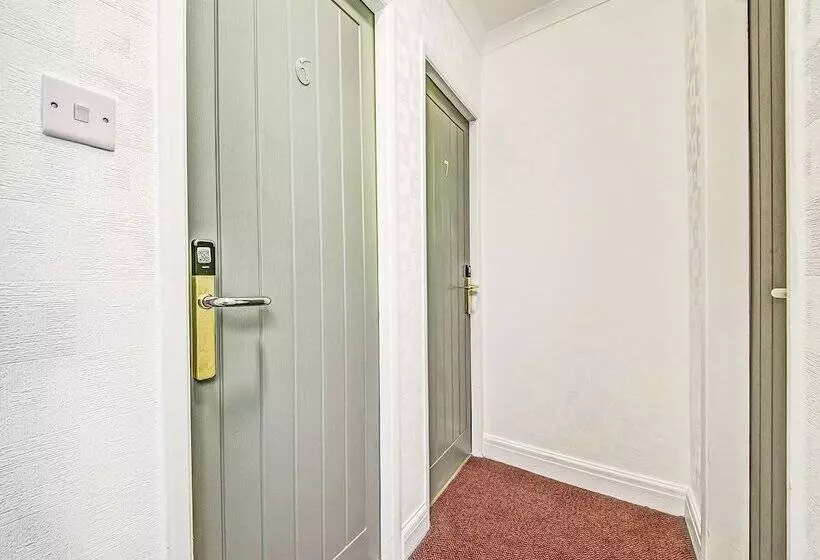 The Sherwood Palm Hotel, Torquay Beach