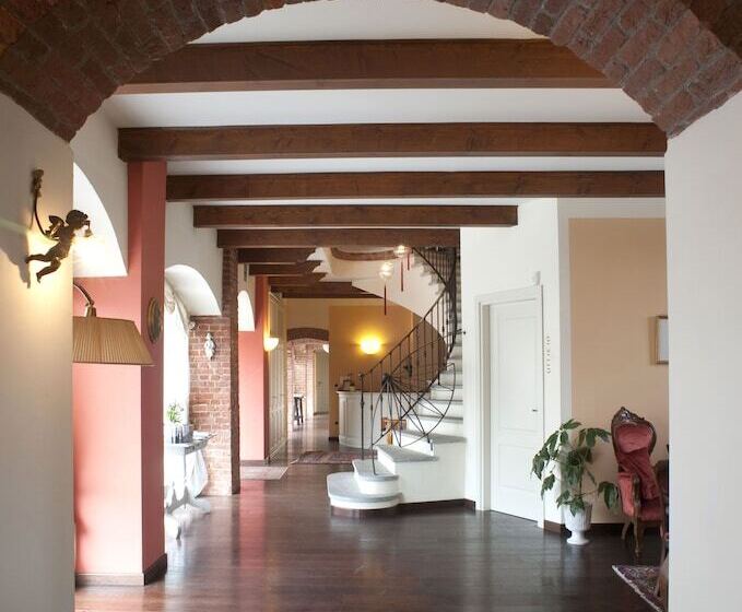 هتل Cascina Di Corte