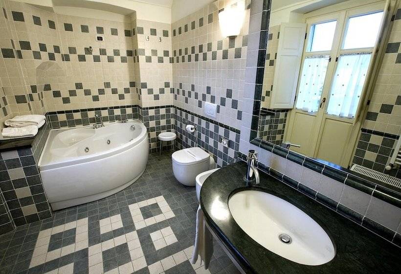 هتل Cascina Di Corte