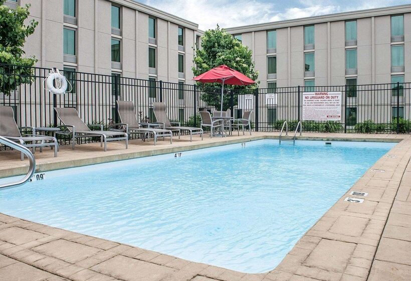 בית מלון כפרי Comfort Inn Bloomington Near University