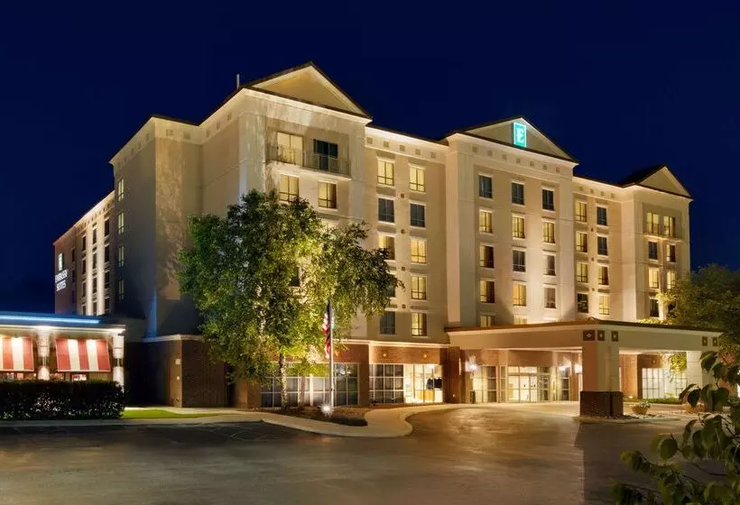 هتل Embassy Suites By Hilton Newark Wilmington South