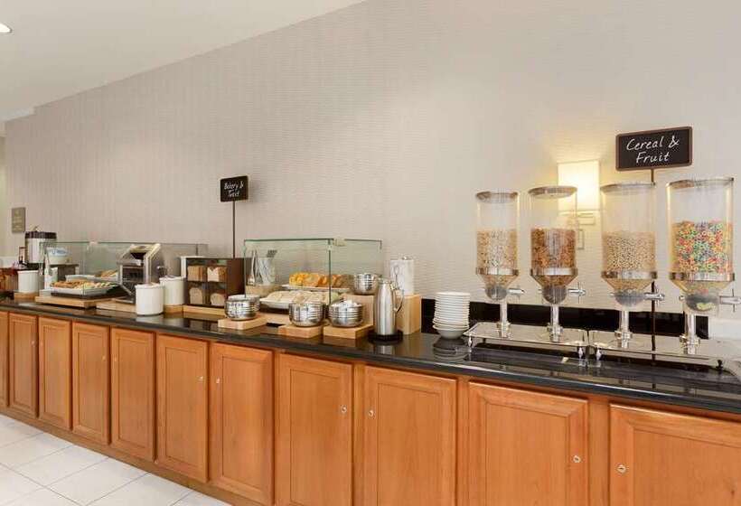 בית מלון כפרי Embassy Suites By Hilton Newark Wilmington South