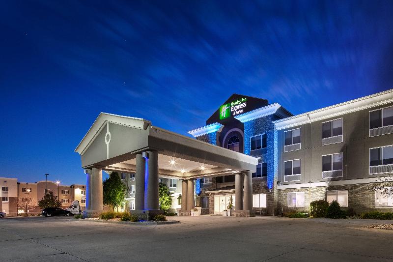 Holiday Inn Express Hotel & Suites Bellevue Omaha Area, An Ihg