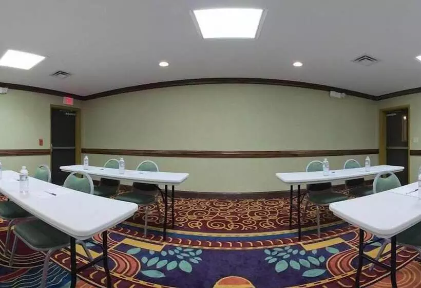 Holiday Inn Express Hotel & Suites Birmingham   Inverness 280, An Ihg