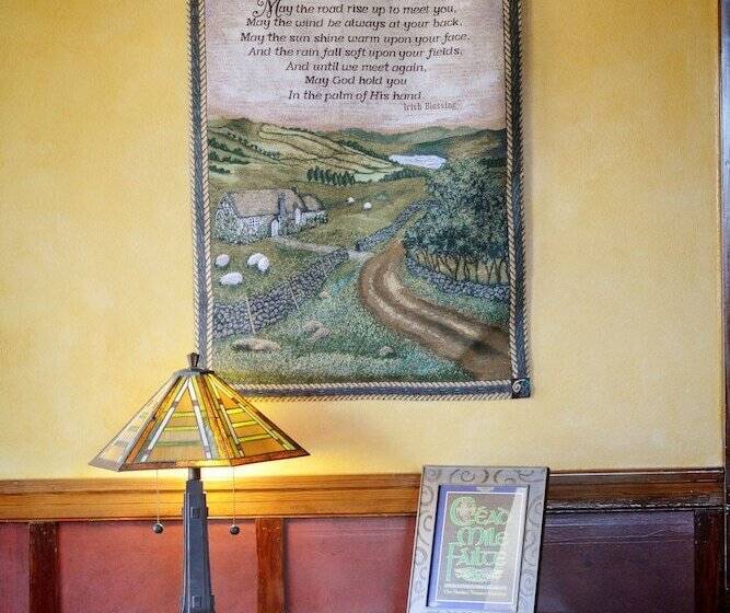 酒店 Iron Horse Inn