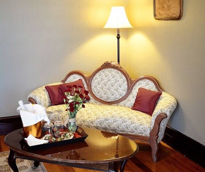 酒店 Iron Horse Inn