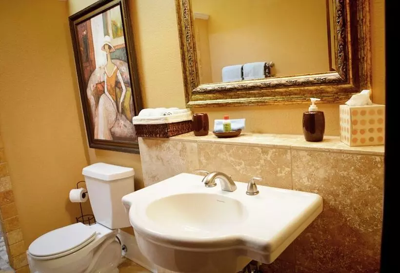 Отель Iron Horse Inn