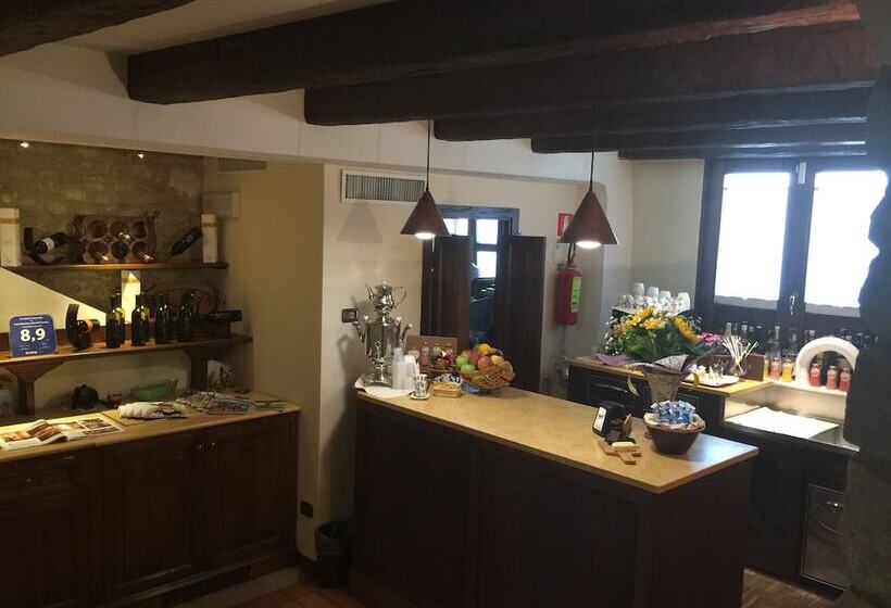 ホテル Oste Del Castello Wellness & Bike