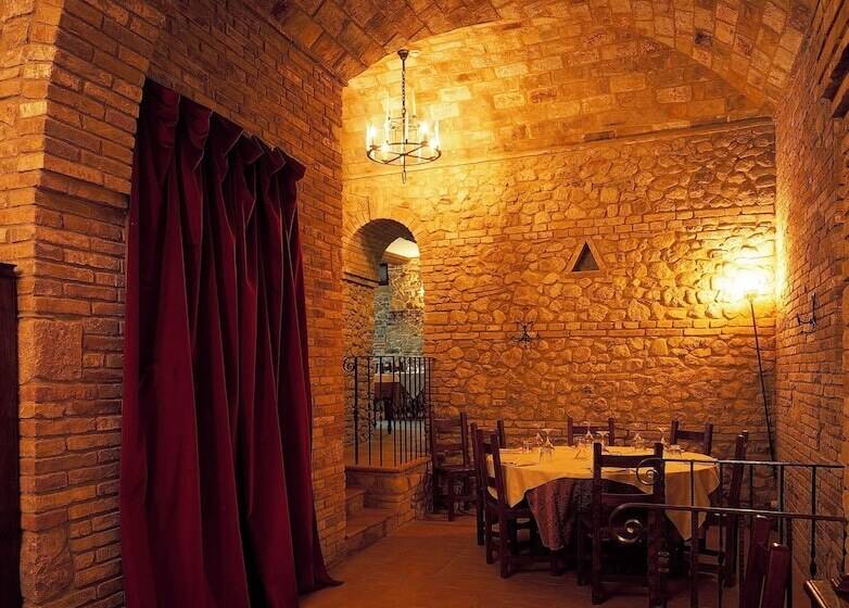 ホテル Oste Del Castello Wellness & Bike