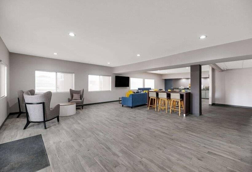 בית מלון כפרי Quality Inn & Suites