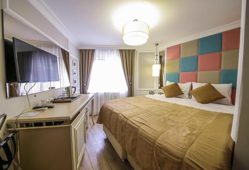 ホテル The Constantine