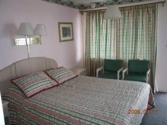 ホテル The Dolphin Inn