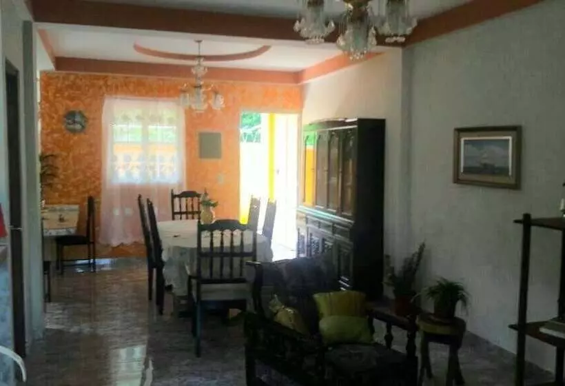 Hotelli Mama Bella   Hostel