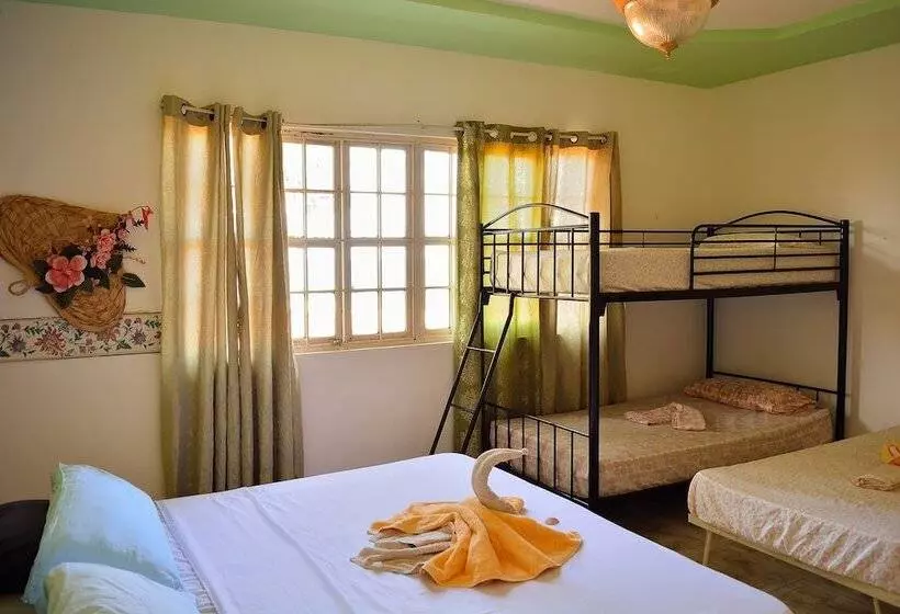 Hotelli Mama Bella   Hostel