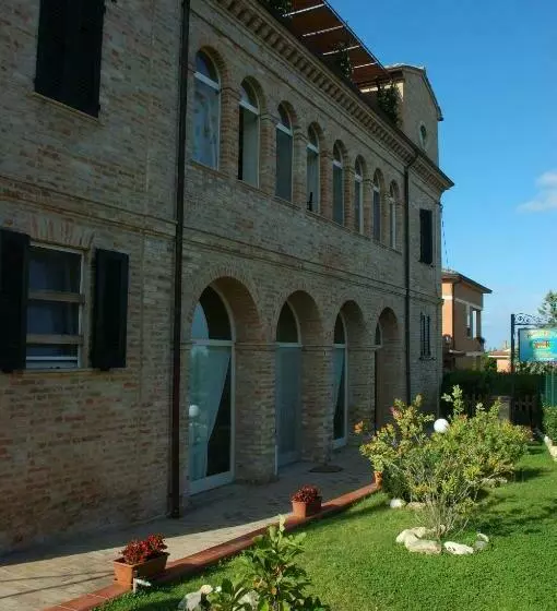 هتل Agriturismo Casa Degli Archi