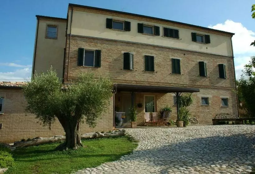 هتل Agriturismo Casa Degli Archi