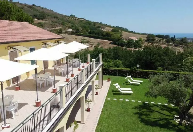 هتل Agriturismo Monte Maggio