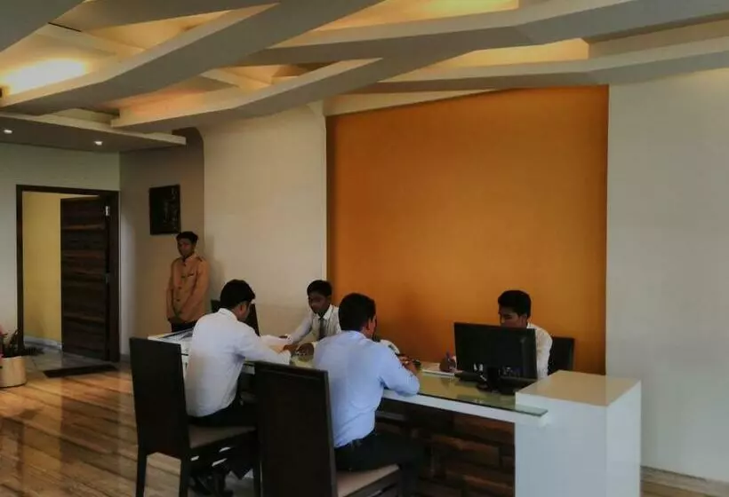 Shamrock Greens By Jardin Hotels