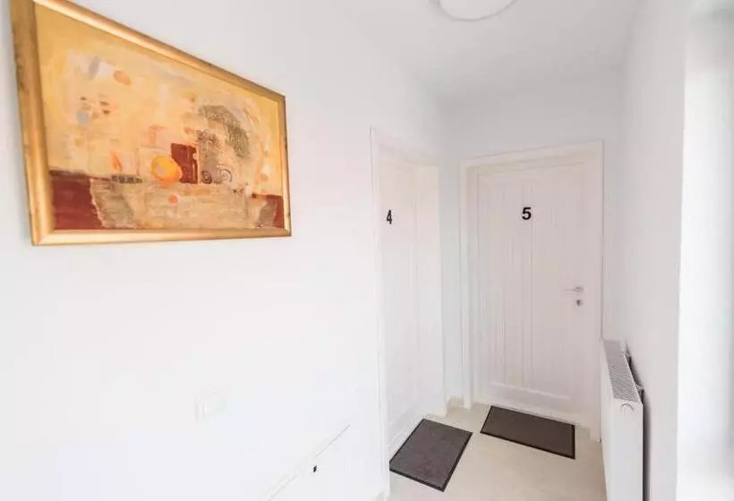 ベッドアンドブレックファースト Casa Botár Vendégház