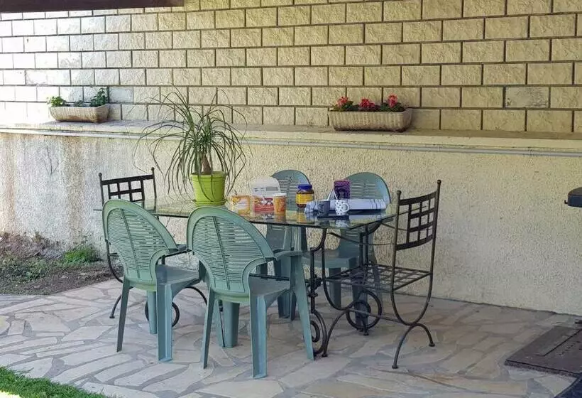 Bed and Breakfast La Cabirotte