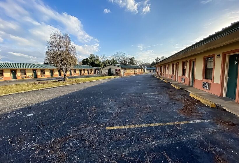 호텔 O Tallassee Hwy 14