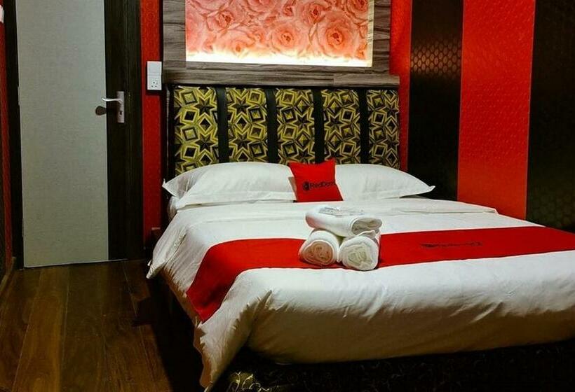 فندق Reddoorz Plus Near Nagoya Hill Batam 6