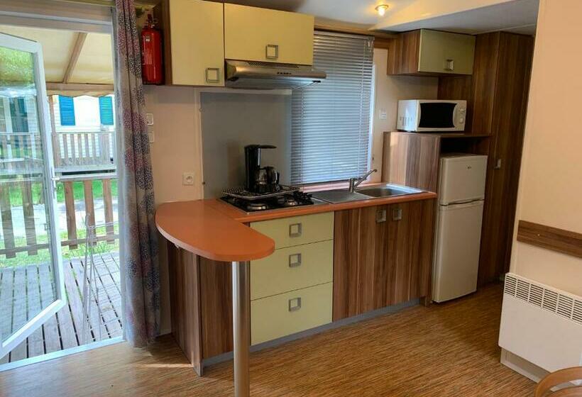 ベッドアンドブレックファースト Le Clos De Banes